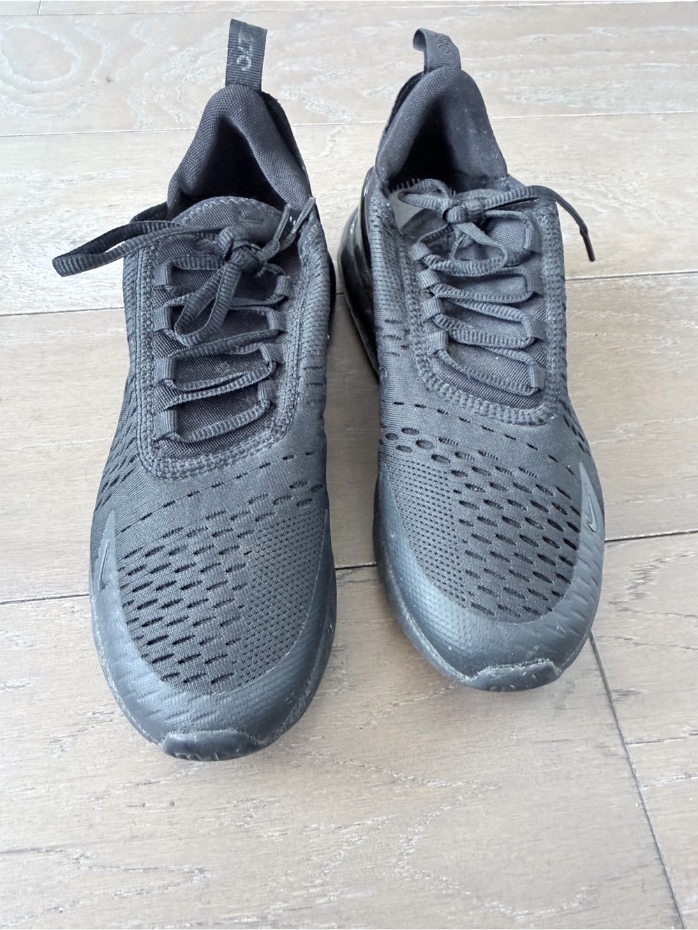 Nike Women's Black Lightweight Athletic Sneakers